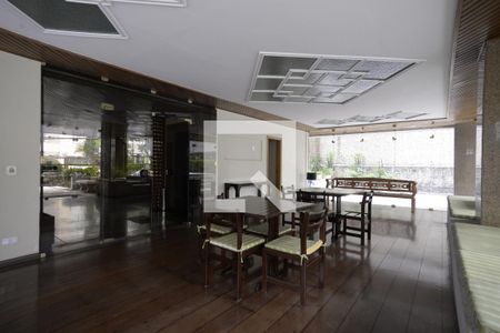 Apartamento à venda com 241m², 4 quartos e 3 vagasÁrea comum