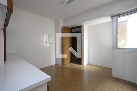 Apartamento à venda com 241m², 4 quartos e 3 vagasCozinha
