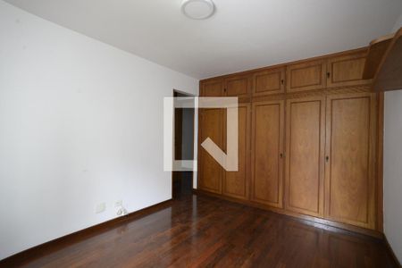 Apartamento à venda com 241m², 4 quartos e 3 vagasQuarto 3