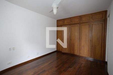 Apartamento à venda com 241m², 4 quartos e 3 vagasQuarto 2