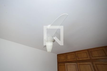 Apartamento à venda com 241m², 4 quartos e 3 vagasQuarto 2