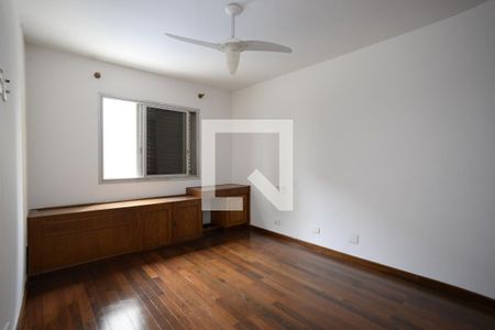 Apartamento à venda com 241m², 4 quartos e 3 vagasQuarto 2