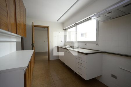 Apartamento à venda com 241m², 4 quartos e 3 vagasCozinha