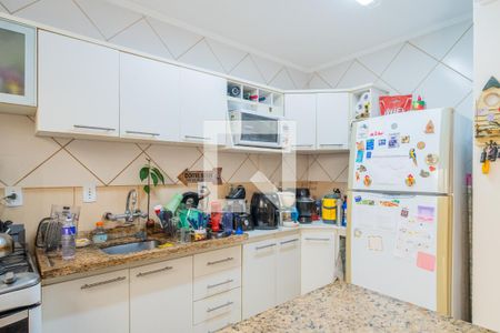 Casa à venda com 156m², 3 quartos e 2 vagasCozinha