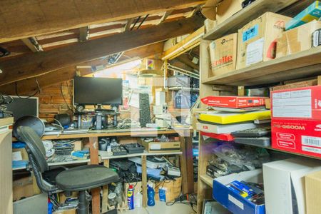 Casa à venda com 156m², 3 quartos e 2 vagasSótão