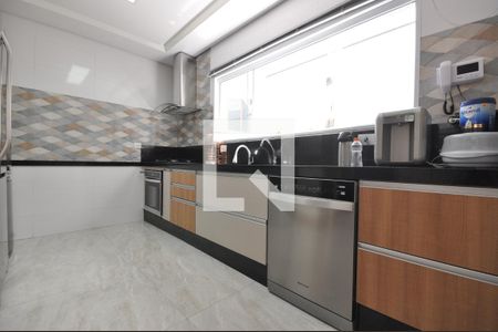 Casa à venda com 240m², 4 quartos e 3 vagasCozinha