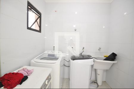 Casa à venda com 240m², 4 quartos e 3 vagasÁrea de Serviço