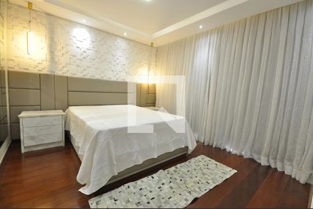 Casa à venda com 240m², 4 quartos e 3 vagasSuíte 1