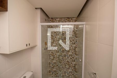 Apartamento à venda com 67m², 2 quartos e 1 vaga Apartamento à venda com 67m², 2 quartos e 1 vagaBanheiro Social