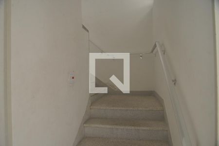 Apartamento à venda com 78m², 3 quartos e 1 vagaEscada