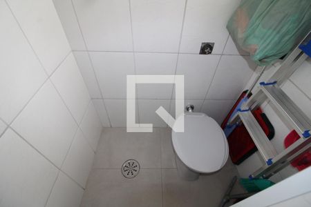 Apartamento à venda com 75m², 3 quartos e 1 vagaÁrea de Serviço - Banheiro