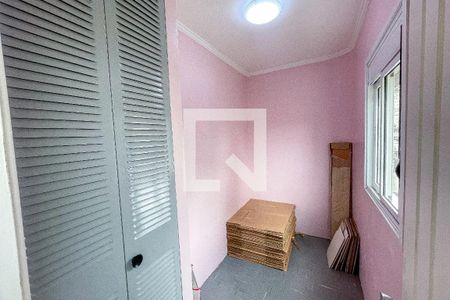 Apartamento à venda com 72m², 2 quartos e 1 vaga Apartamento à venda com 72m², 2 quartos e 1 vagaQuarto de Serviço