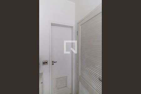 Apartamento à venda com 76m², 2 quartos e 1 vaga Apartamento à venda com 76m², 2 quartos e 1 vagaBanheiro de serviço