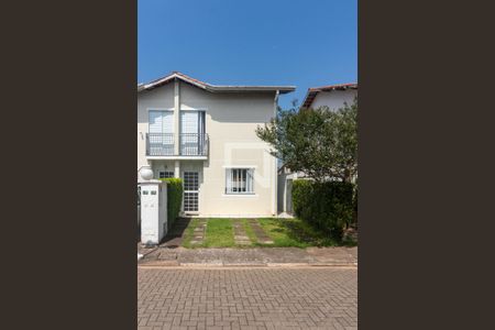 Casa para alugar com 113m², 2 quartos e 2 vagas Casa para alugar com 113m², 2 quartos e 2 vagasFachada