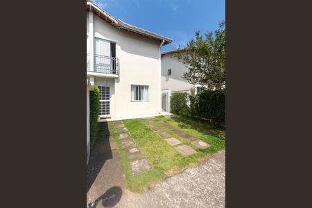 Casa para alugar com 113m², 2 quartos e 2 vagas Casa para alugar com 113m², 2 quartos e 2 vagasFachada