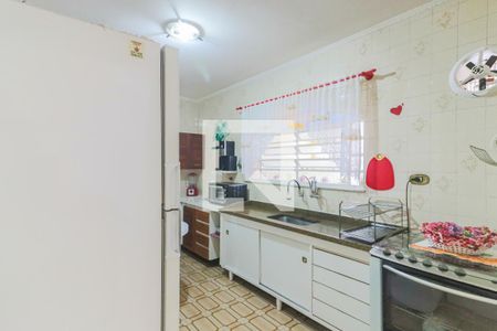Casa à venda com 138m², 4 quartos e 2 vagas Casa à venda com 138m², 4 quartos e 2 vagasCozinha