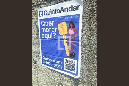 Casa à venda com 138m², 4 quartos e 2 vagas Casa à venda com 138m², 4 quartos e 2 vagasPlaquinha