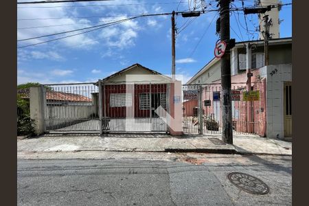 Casa para alugar com 50m², 1 quarto e sem vaga Casa para alugar com 50m², 1 quarto e sem vagaFachada