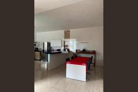 Casa à venda com 270m², 3 quartos e 6 vagas
