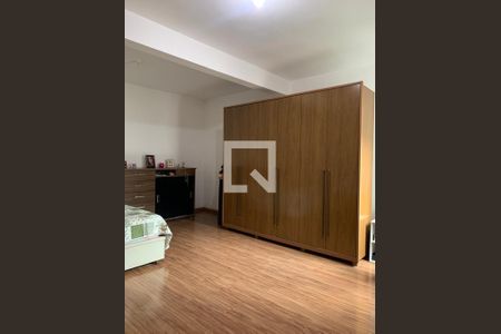 Casa à venda com 270m², 3 quartos e 6 vagas
