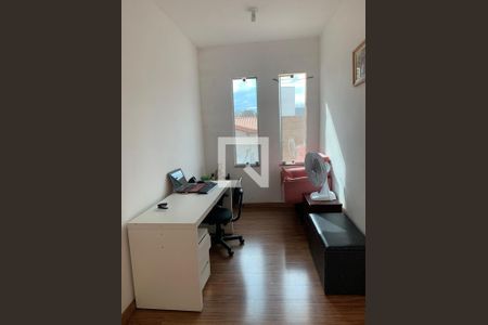 Casa à venda com 270m², 3 quartos e 6 vagas