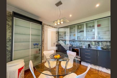 Apartamento à venda com 326m², 3 quartos e 4 vagas