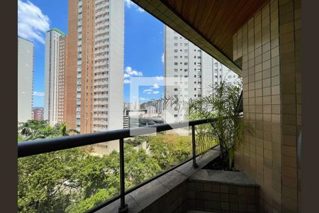 Apartamento à venda com 326m², 3 quartos e 4 vagas