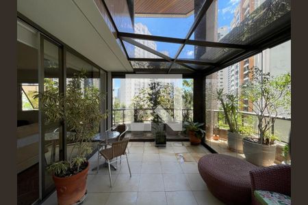 Apartamento à venda com 326m², 3 quartos e 4 vagas