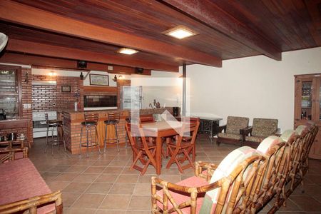 Casa à venda com 420m², 5 quartos e 2 vagasSalão de Festas