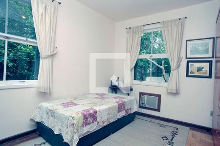 Casa à venda com 420m², 5 quartos e 2 vagasQuarto 3 Suíte Americana