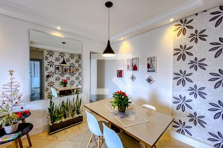 Sala de apartamento à venda com 2 quartos, 64m² em Vila Bertioga, São Paulo