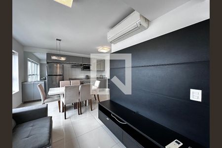 Sala de apartamento para alugar com 1 quarto, 56m² em Brooklin, São Paulo