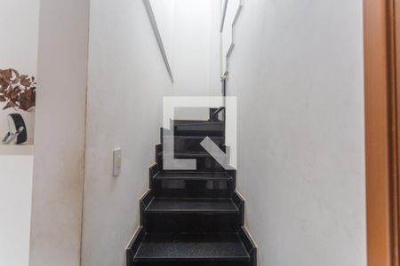 Apartamento à venda com 129m², 3 quartos e 2 vagas Apartamento à venda com 129m², 3 quartos e 2 vagasEscada de Acesso a Cobertura Gourmet