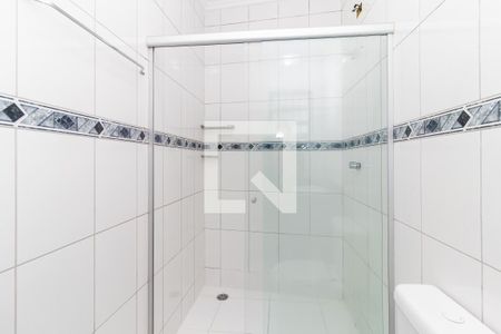 Casa à venda com 470m², 6 quartos e 4 vagas Casa à venda com 470m², 6 quartos e 4 vagasCasa 2 - Banheiro da Suíte