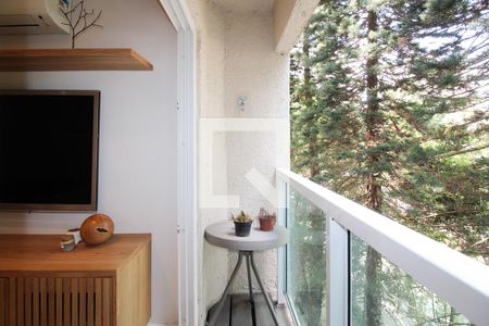 Varanda Sala de apartamento para alugar com 1 quarto, 40m² em Vila Nova Conceição, São Paulo