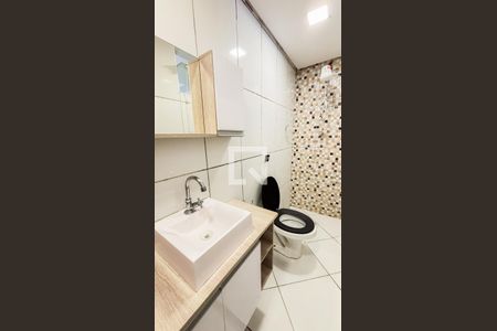 Apartamento para alugar com 65m², 2 quartos e sem vagaBanheiro