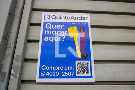 Casa à venda com 121m², 3 quartos e 3 vagas Casa à venda com 121m², 3 quartos e 3 vagasPlaquinha instalada na fachada