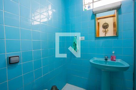 Casa à venda com 121m², 3 quartos e 3 vagas Casa à venda com 121m², 3 quartos e 3 vagasBanheiro social