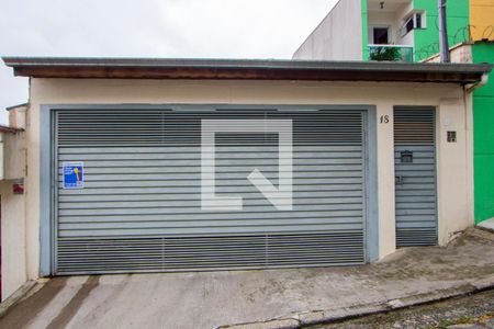 Casa à venda com 121m², 3 quartos e 3 vagas Casa à venda com 121m², 3 quartos e 3 vagasFachada