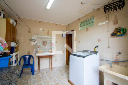 Casa à venda com 121m², 3 quartos e 3 vagas Casa à venda com 121m², 3 quartos e 3 vagasÁrea de serviço