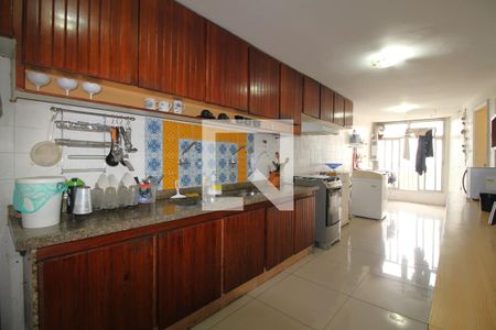 Apartamento à venda com 142m², 4 quartos e 1 vagaCozinha