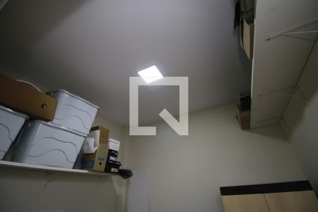 Casa à venda com 225m², 4 quartos e 2 vagasDispensa