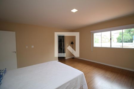 Casa à venda com 225m², 4 quartos e 2 vagasQuarto 2 - Suíte