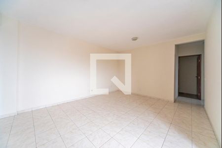 Sala de apartamento para alugar com 3 quartos, 90m² em Pinheirinho, Santo André