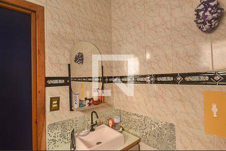 Casa à venda com 198m², 3 quartos e 3 vagasBanheiro 2