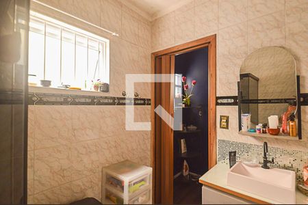 Casa à venda com 198m², 3 quartos e 3 vagasBanheiro 2