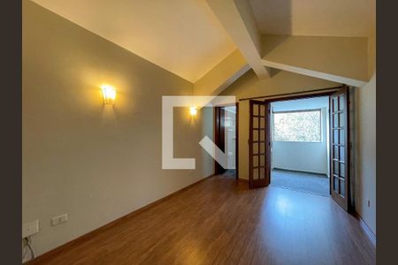 Casa de condomínio à venda com 400m², 5 quartos e 2 vagas Casa de condomínio à venda com 400m², 5 quartos e 2 vagas/Suite