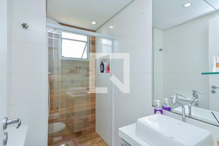 Apartamento à venda com 60m², 2 quartos e 1 vaga Apartamento à venda com 60m², 2 quartos e 1 vagaBanheiro