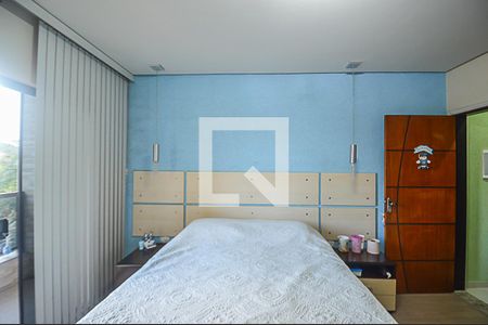 Casa à venda com 256m², 2 quartos e 2 vagas Casa à venda com 256m², 2 quartos e 2 vagas Suíte