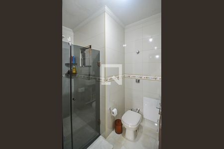 Casa à venda com 256m², 2 quartos e 2 vagas Casa à venda com 256m², 2 quartos e 2 vagasBanheiro da Suíte 2